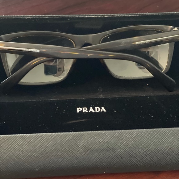 Prada Frames - Picture 2 of 3